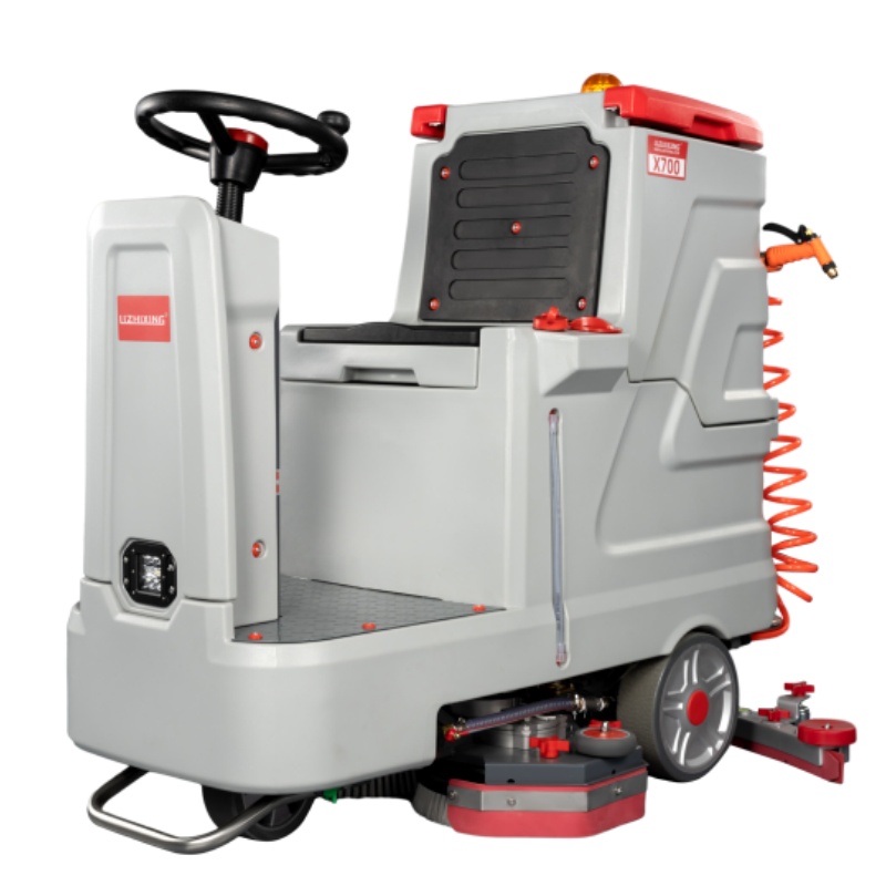 莱芜坦洁全自动驾驶式洗地机X700